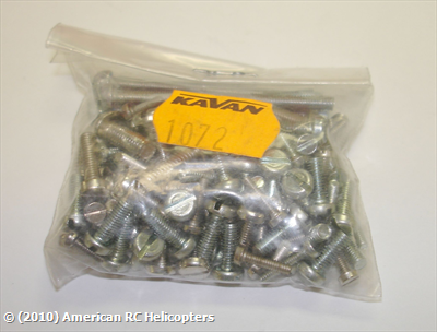 1072 - Pan head screws, assorted